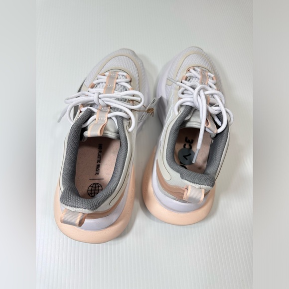 NWOB Adidas Alphabounce+ Running Womens Shoe White/Grey/Quartz HP6147 Sneakers - Picture 15 of 16